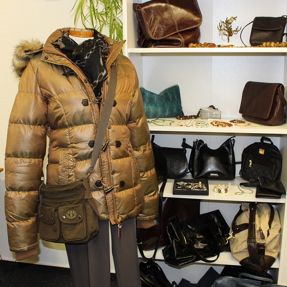 Warme Winterjacken und Accessoires_Fähre Mode Service © Stadt Rhede